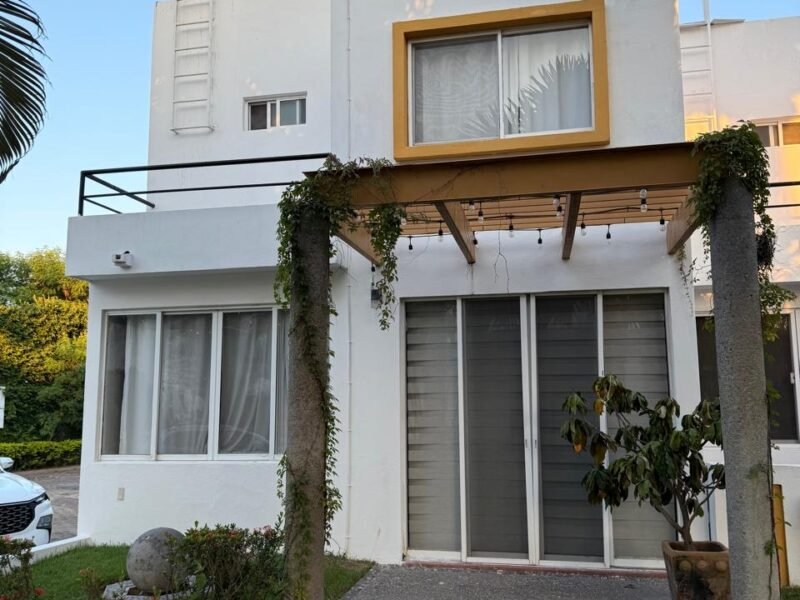 Casa amueblada en rente en Rincón del Cielo