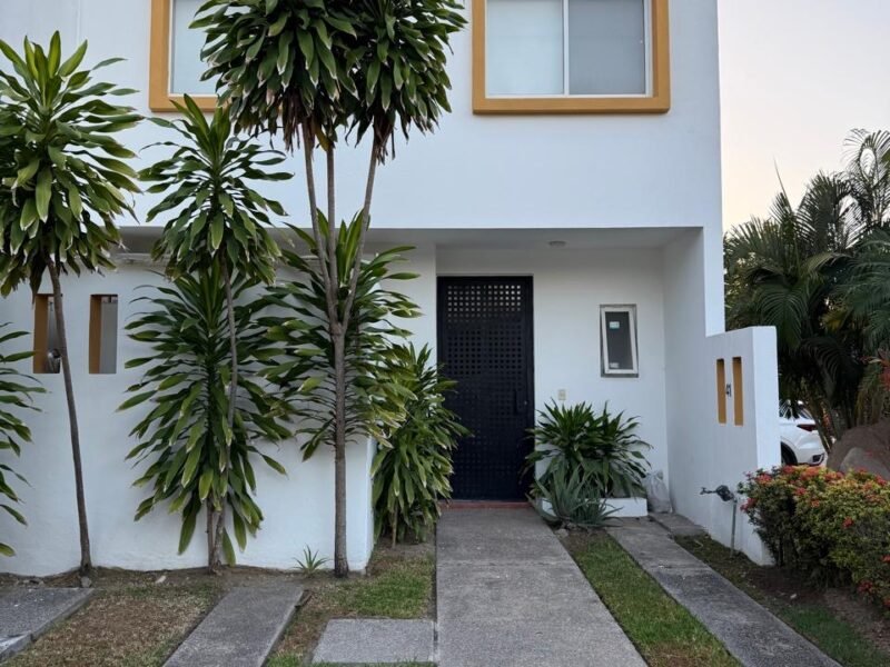 Casa amueblada en rente en Rincón del Cielo