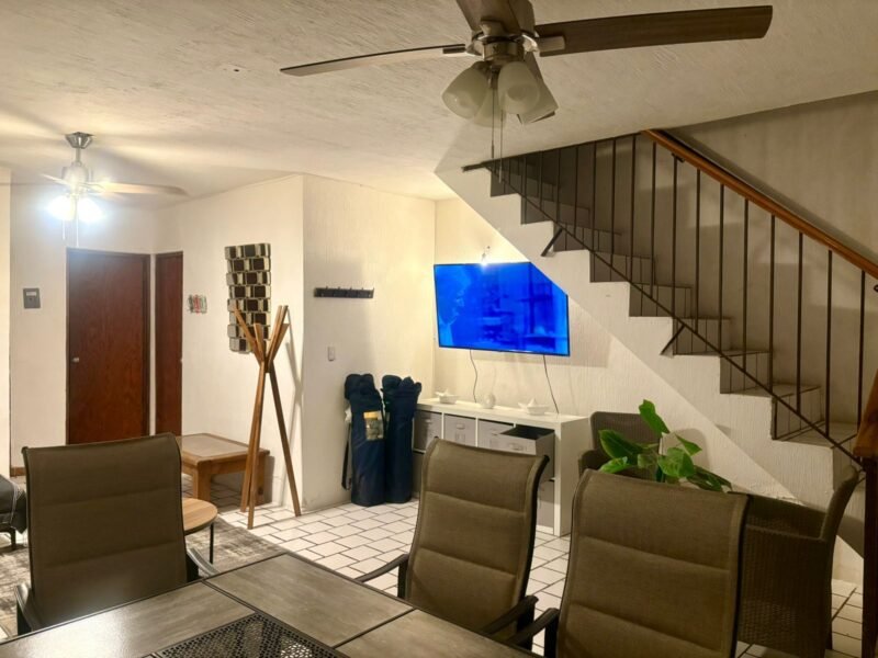 Casa amplia de 3 recámaras en María Montessori