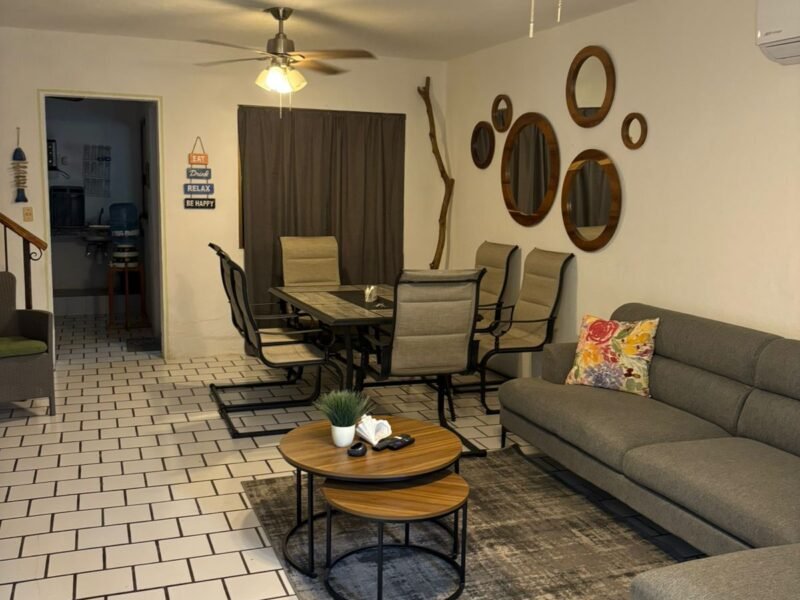 Casa amplia de 3 recámaras en María Montessori