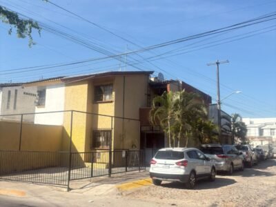 Casa amplia de 3 recámaras en María Montessori