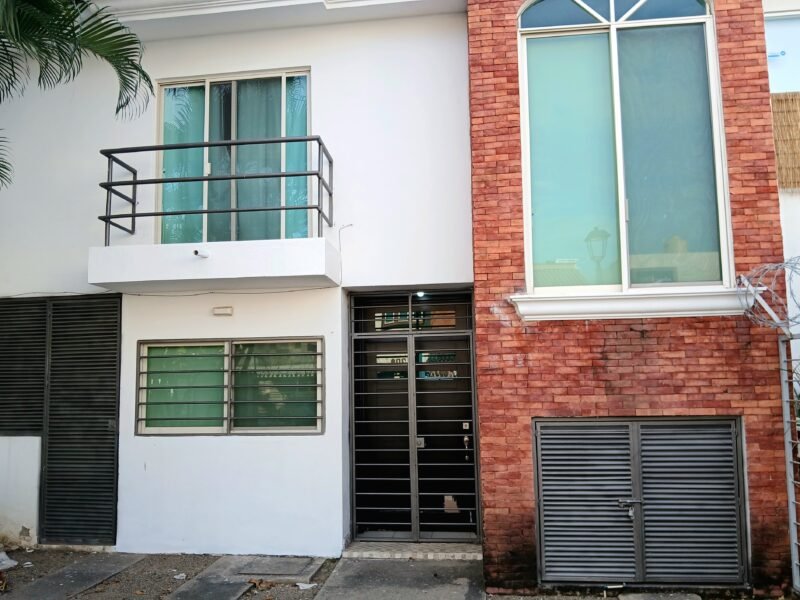 CASA EN RENTA EN Fluvial Vallarta — PUERTO VALLARTA