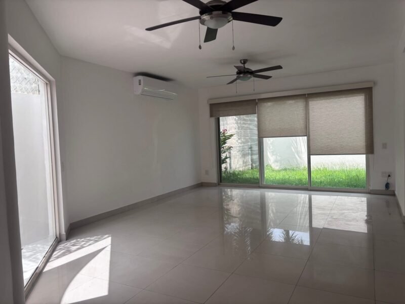 CASA EN RENTA, MARINA VALLARTA, YUBARTA