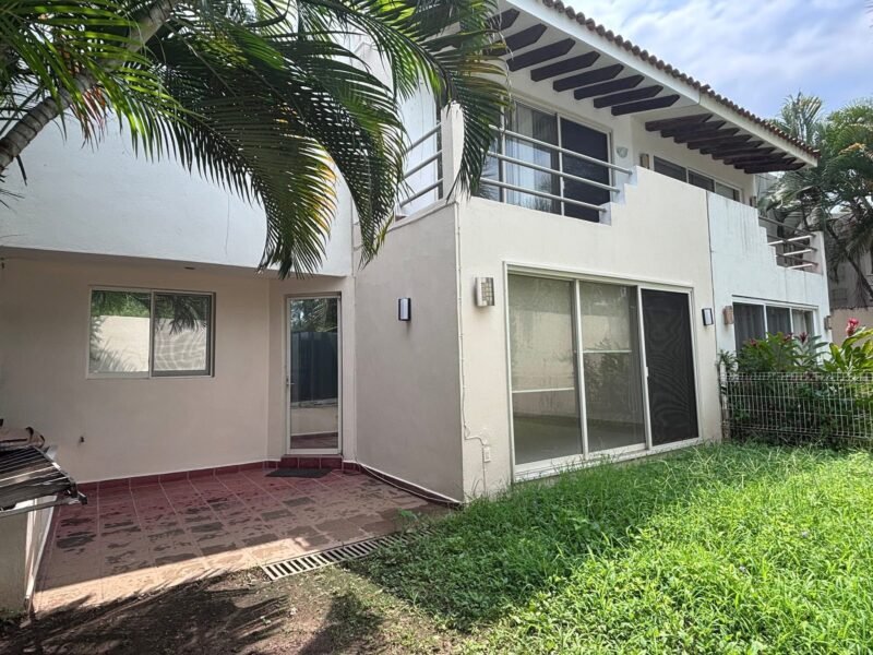 CASA EN RENTA, MARINA VALLARTA, YUBARTA